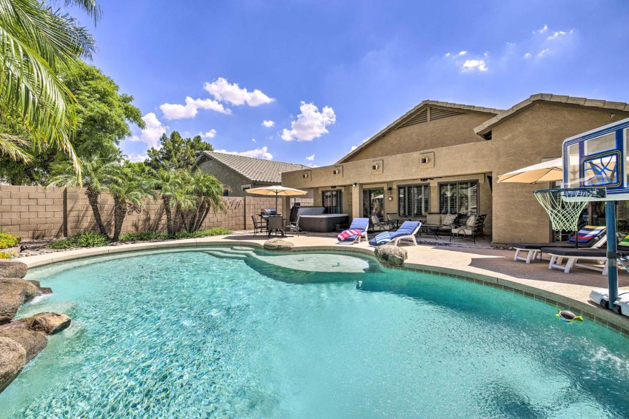 Mesa Oasis Desert Getaway Pool, Hot Tub, Patio! Exterior photo